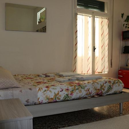 Venezia Lovely Rooms Lido di Venezia Bagian luar foto